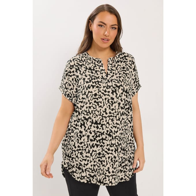 Yours Zwarte Top Met Abstracte Print En Inkeping In De Hals Size 48