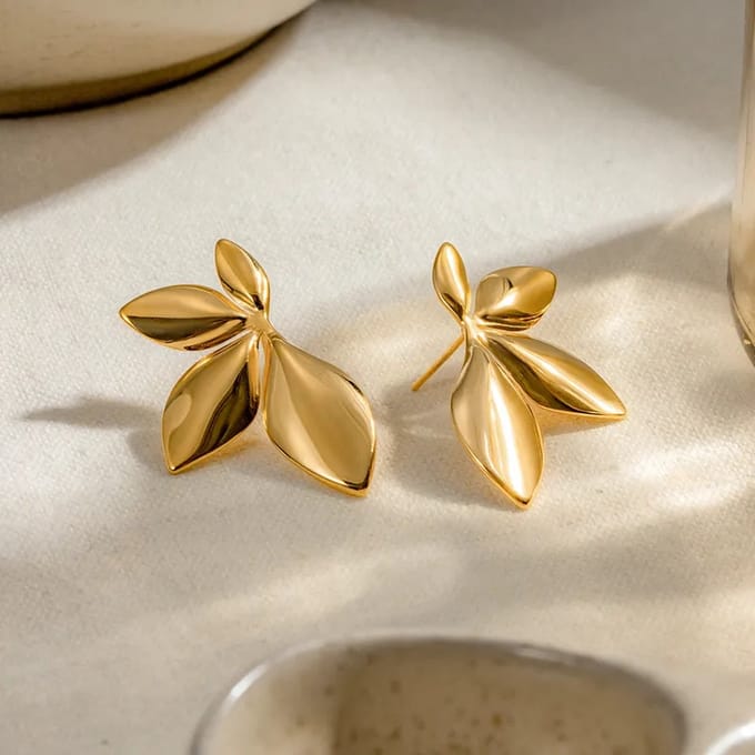 JewelGalerie-Oorbellen-Studs-Halve Bloem-Goud