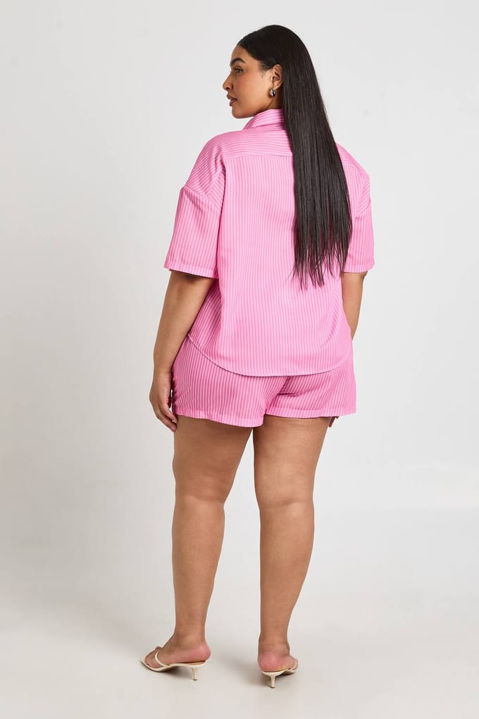 boohoo Dames Plus Gestreepte Short Met Elastische Tailleband | Roze | Maat: 44