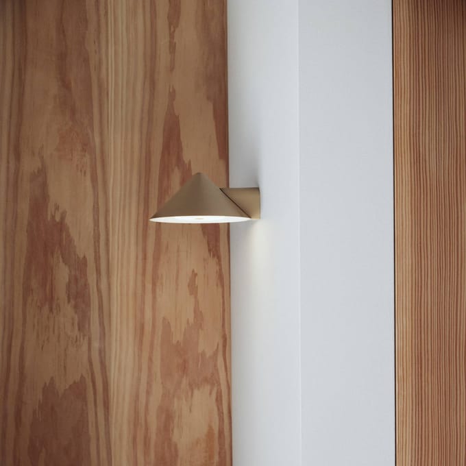 FRANDSEN LED wandlamp op accu Grasp, zandgrijs, breedte 15 cm