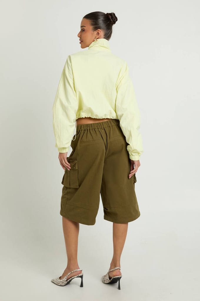 boohoo Dames Utility Jas Met Trechter Hals En Korte Snit | Butter | Maat: 14
