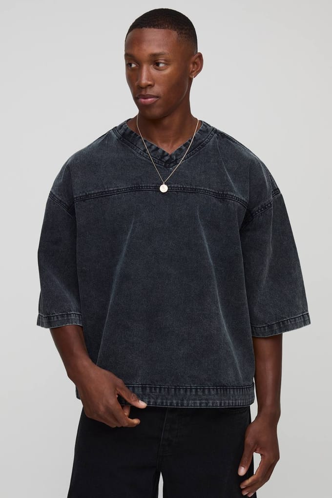 Oversized Boxy V Neck Denim Hockey T-Shirt | Black | Size Medium