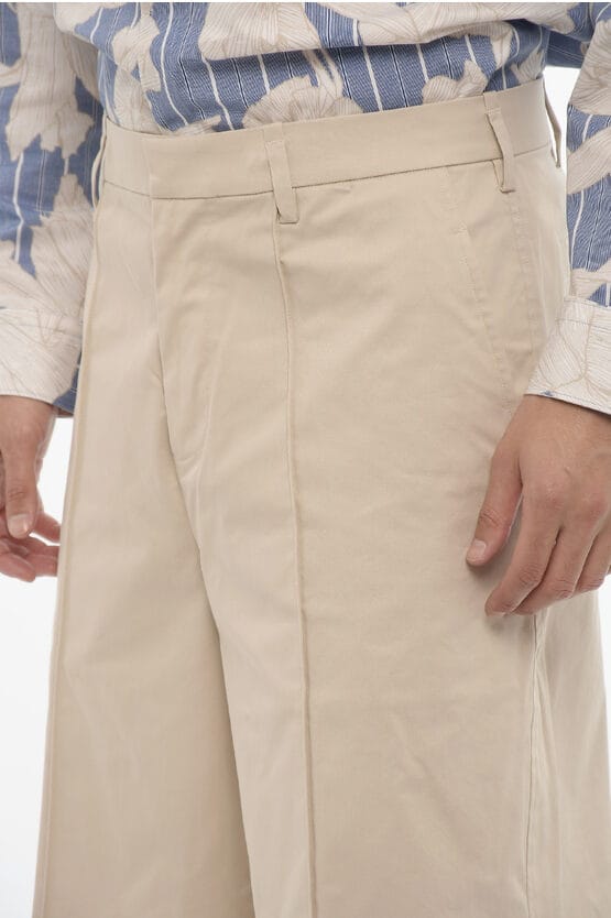 Effen rechte Bermuda in beige