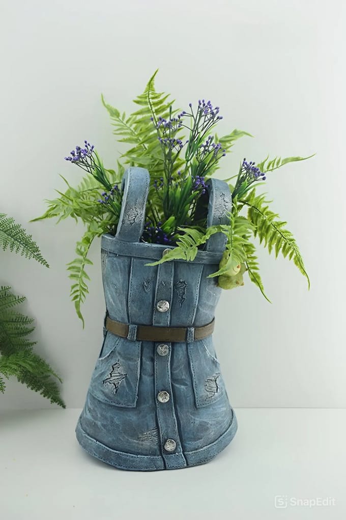 Decoratieve bloempot - Jurk