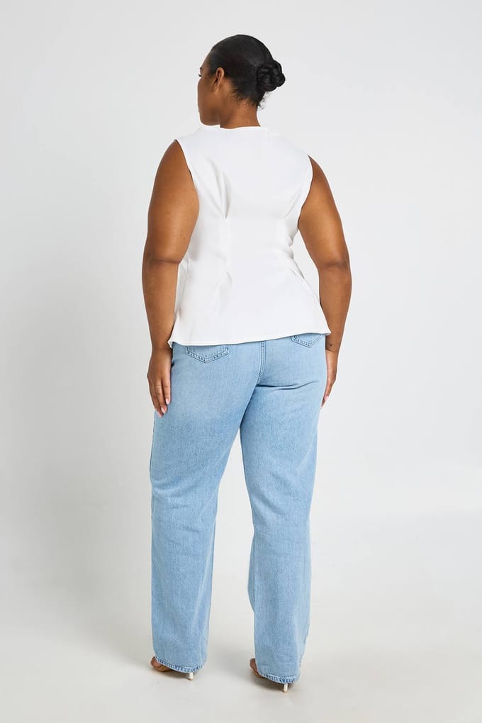boohoo Dames Plus Basics Hoge Taille Mom Jeans | Gebleekt | Maat: 44