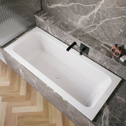 Bette One bathtub 180 x 80 with round drain