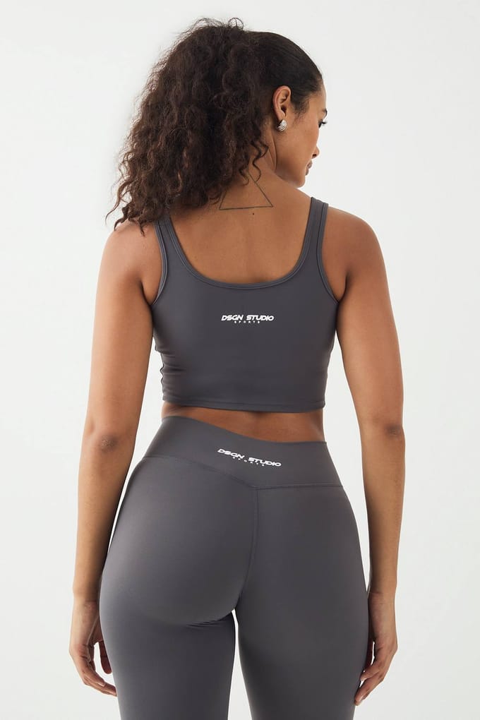 Dames DSGN Studio Ultra Sculpt Gevoerde Sportbeha | Houtskool | Maat: XS