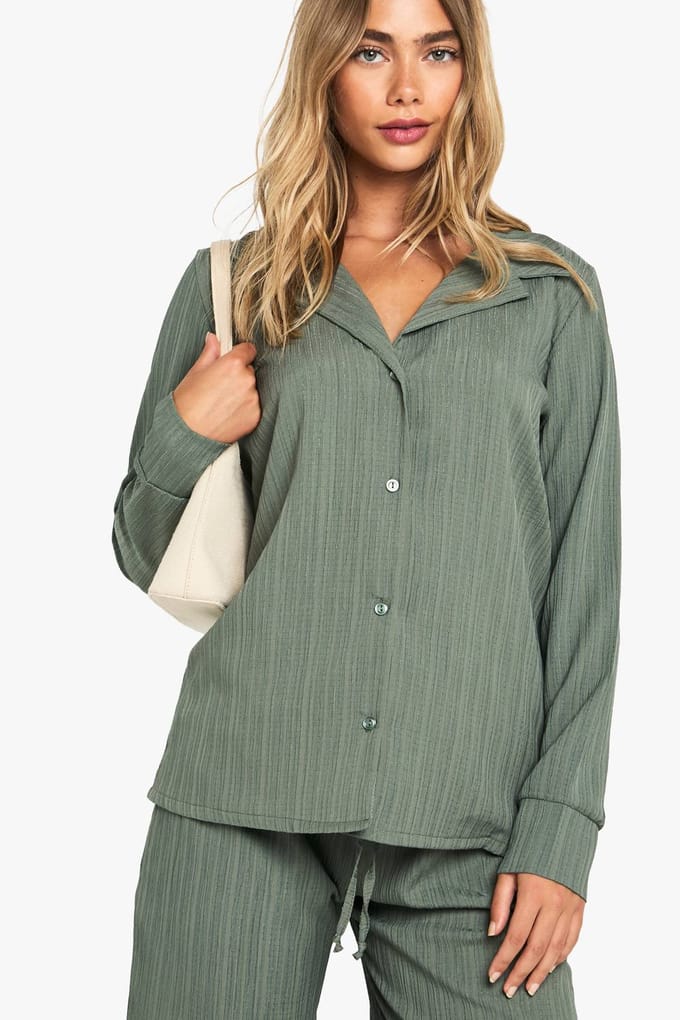 boohoo Dames Gerimpelde oversized shirt & broek co-ord | Khaki | Maat: 8