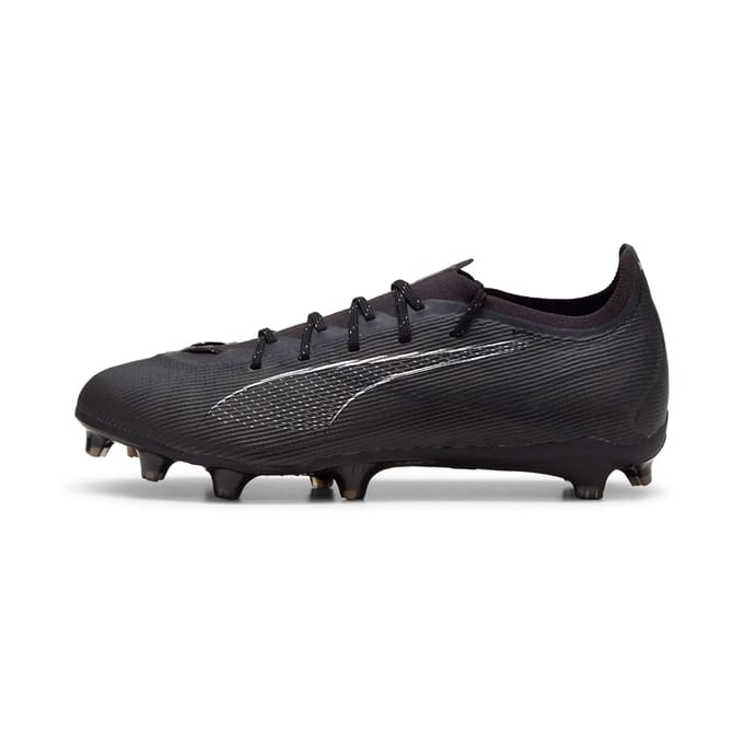 Puma ultra 5 pro fg/ag in de kleur zwart.