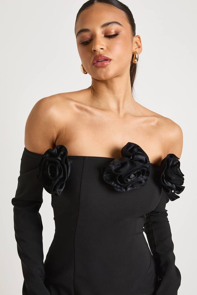 boohoo Dames Mini Jurk met rozendetail en lange mouwen | Zwart | Maat: 36