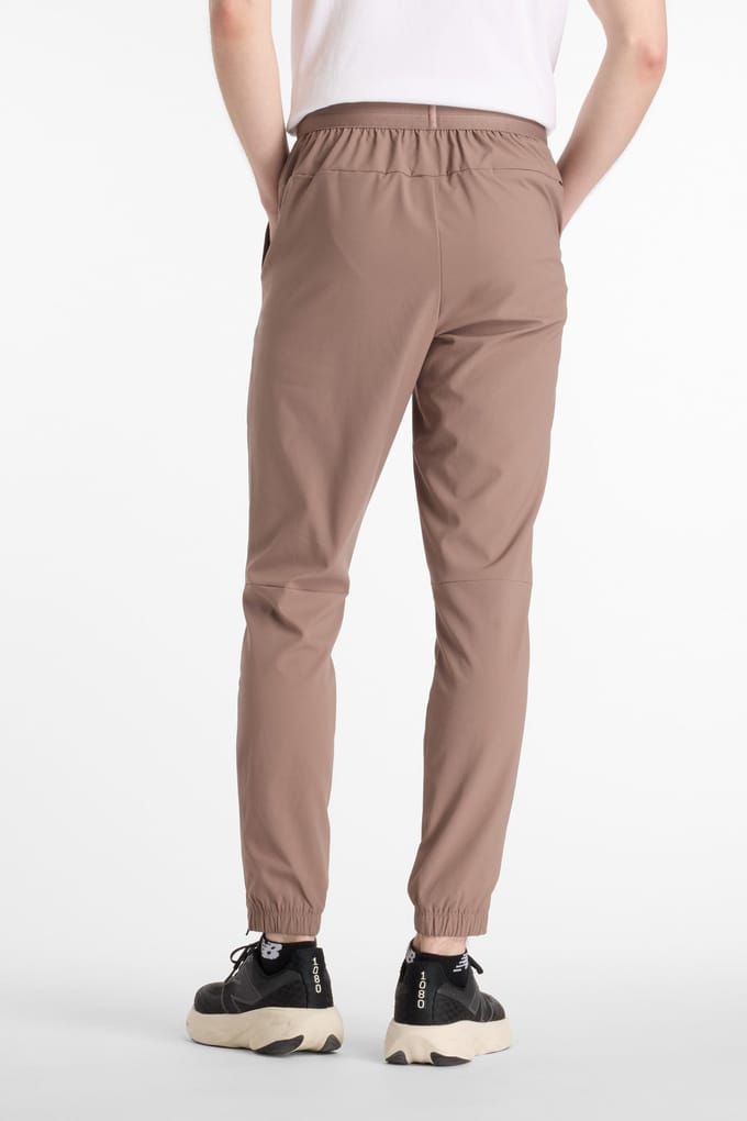 New Balance Ac Jogger Earthsha Größe: M | Jogginghosen Outlet | Herren | Braun