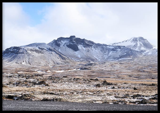 Poster IJsland berg - Natuur poster - 70x50 cm - Exclusief lijst - WALLLL