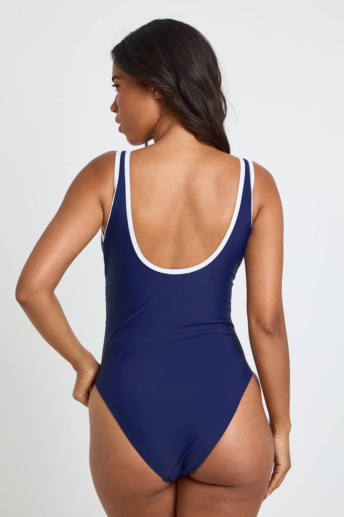 boohoo Dames Corrigerend Badpak Met Diepe V-hals | Marineblauw | Maat: 34