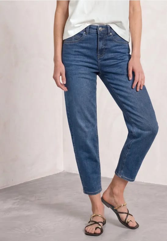 High Waist Barrel Leg jeans in Loose Fit
