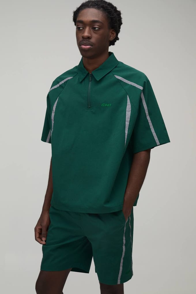 Oversized Boxy Nylon Poloshirt Met Reflecterende Panelen & Ontspannen Short Set | Forest | Size Medium