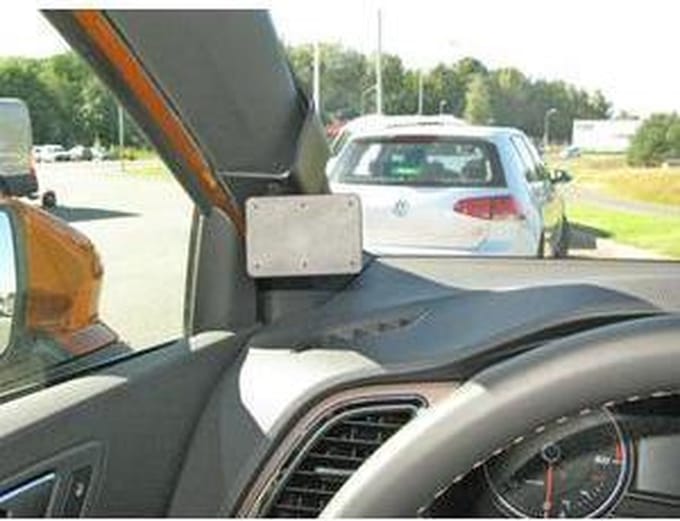 Brodit ProClip houder geschikt voor Seat Ateca 2017-2024 / Cupra Ateca 2020 - Left mount