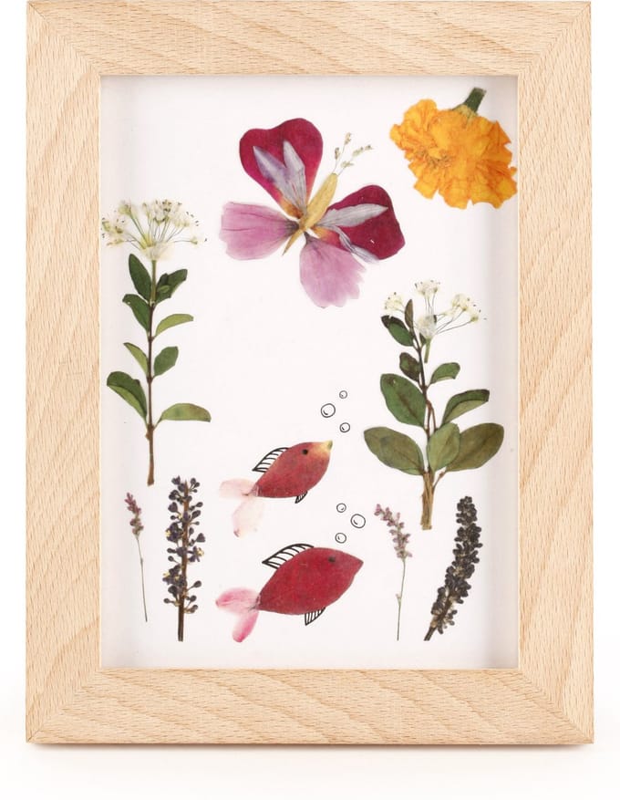 Kikkerland - HUCKLEBERRY PRESSED FLOWER FRAME (HB02-F)