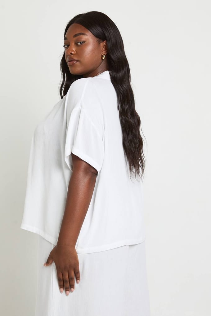 boohoo Dames Plus Essentials Oversized Linnen-look Shirt Met Korte Mouwen | Wit | Maat: 44
