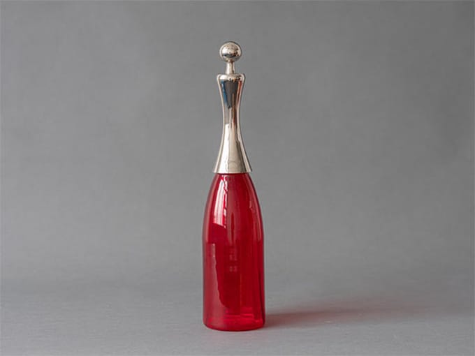 Karaf rood metalen hals 34x9 cm