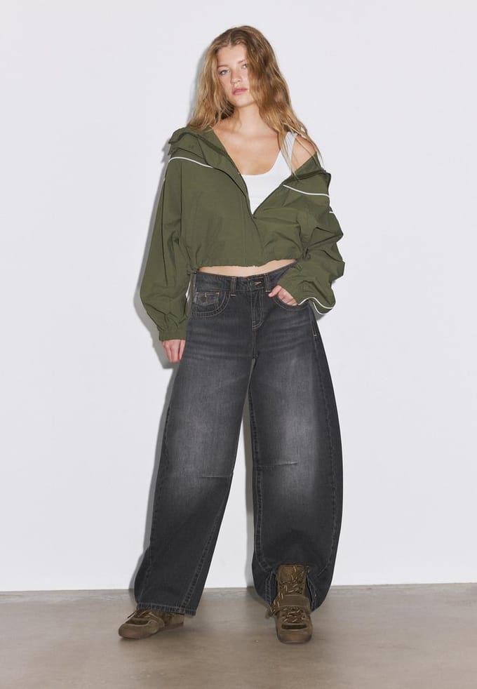 Stradivarius Barrel jeans met low-rise  DONKERGRIJZE DENIM WASSING 44