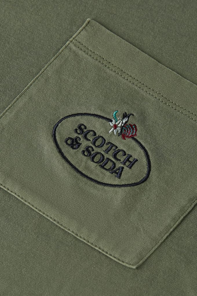 Scotch & Soda Garment Dyed Ss Pocket Tee Midnight Turq Taglia: M | Magliette basic Outlet | Uomo