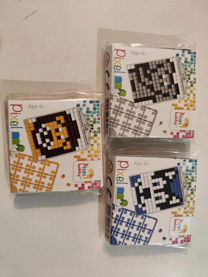 SET 3 PIXELHOBBY MEDAILLONS LEEUW-HUSKY-OLIFANT