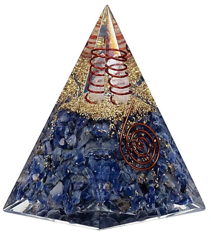 Orgoniet pyramide sodaliet met maan en sterren – 6 cm x 6 cm x 8.5 cm
