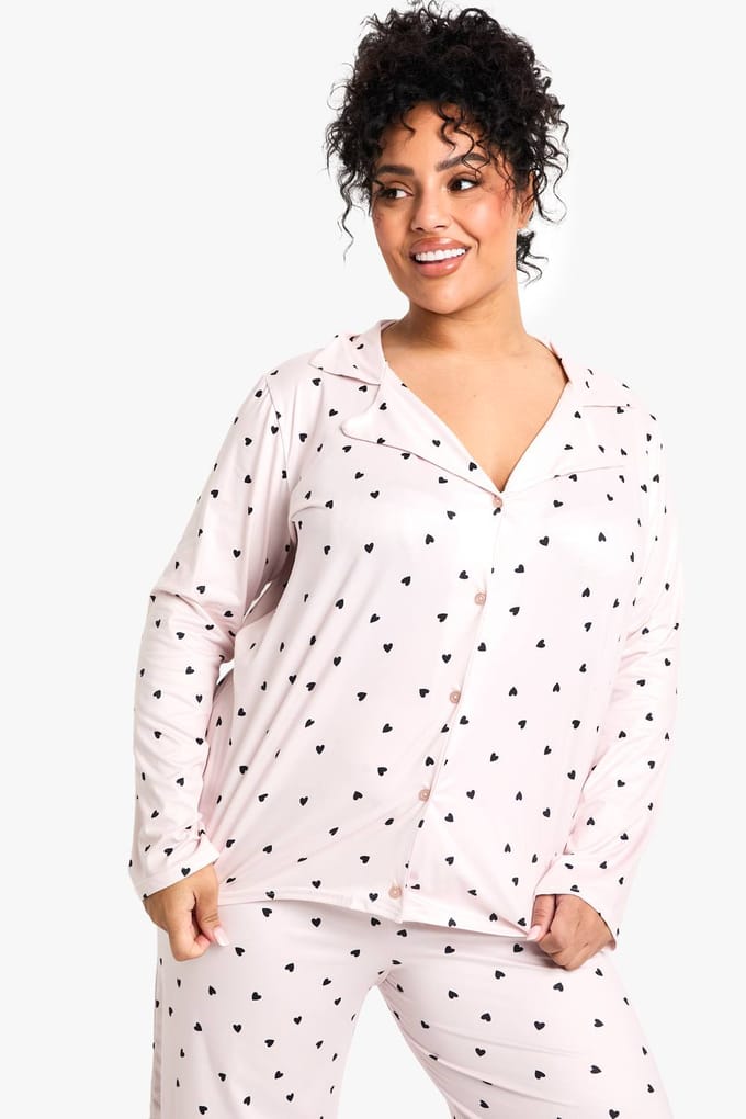 boohoo Dames Plus Pyjama Set met Hartenprint, Lange Mouwen & Broek | Rose | Maat: 16