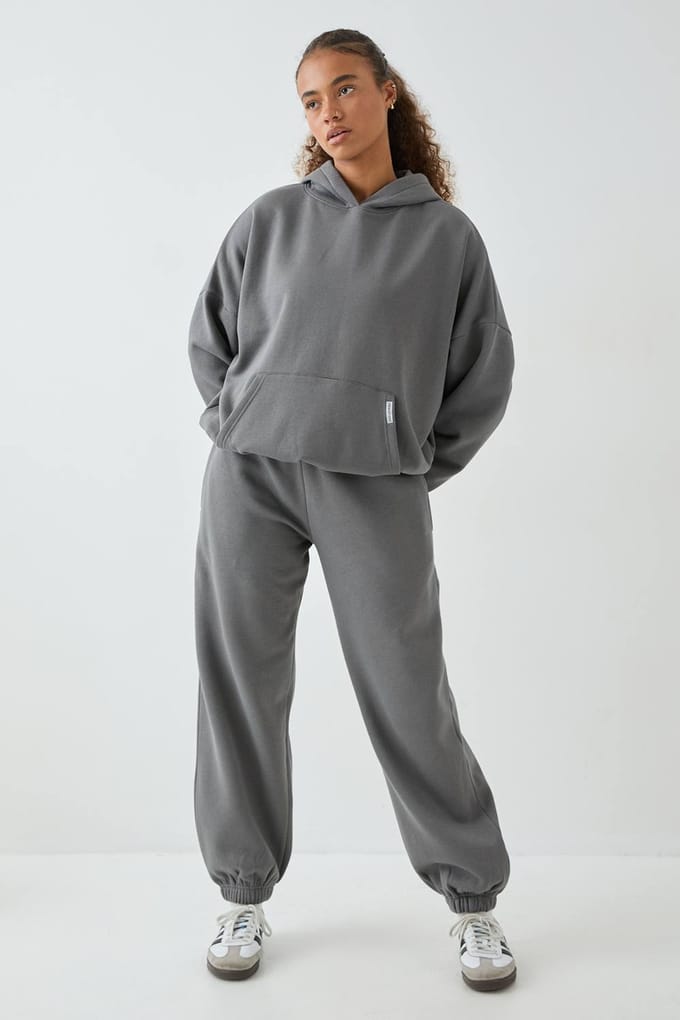 Dames DSGN Studio Oversized Cuffed Jogger | Charcoal | Maat: Medium