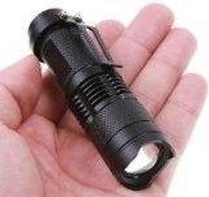 ABC-led 300 Lumens LED zaklamp mini black 9,3 CM ABC-led