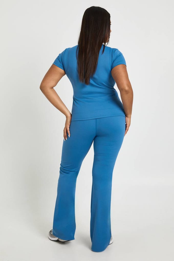 boohoo Dames Plus Super Zachte Hoge Taille Uitlopende Legging | Dark Blue | Maat: 16