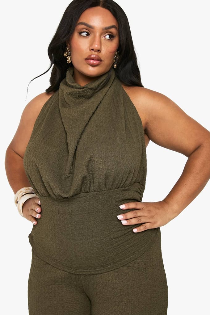 boohoo Dames Plus High Cowl Geraffelde Body Top | Kaki | Maat: 50