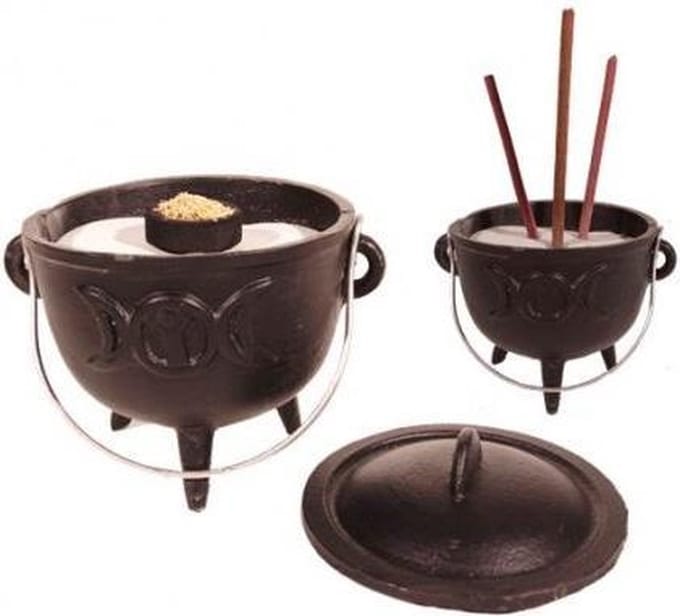 Cauldron (heksenketel) Drievoudige Maan - 12 x 9.5 cm - 1080 - Gietijzer - Zwart