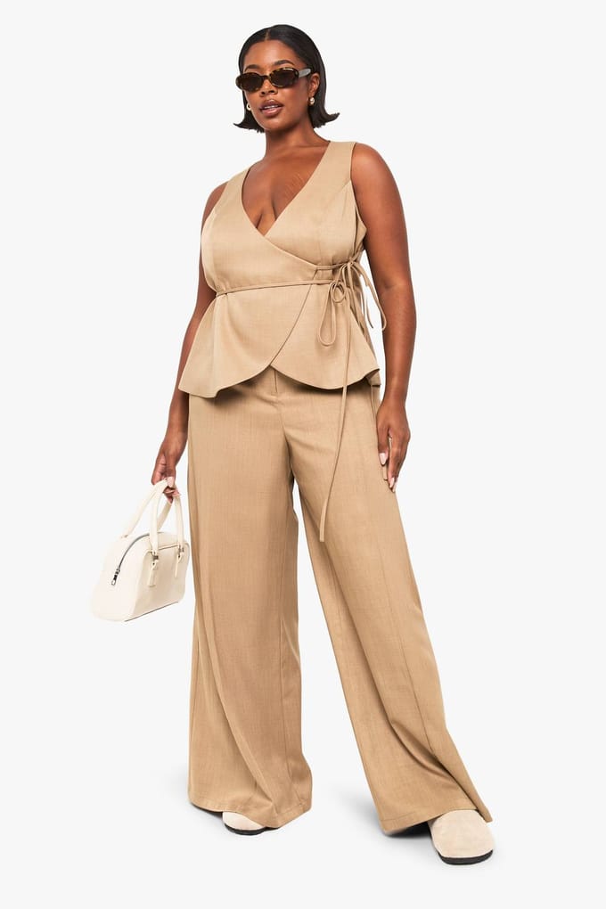 boohoo Dames Plus op maat gemaakte wikkelvest | Mocha | Maat: 16
