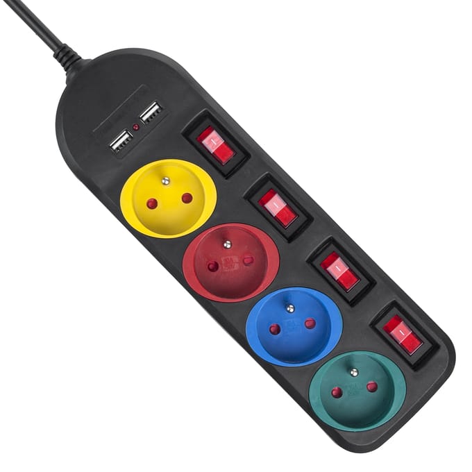 Maclean - Stekkerdoos met schakelaars met penaarde - 4-voudig + 2x USB - 250VAC/10A, 2,1A 5V - 1.5m - Wit
