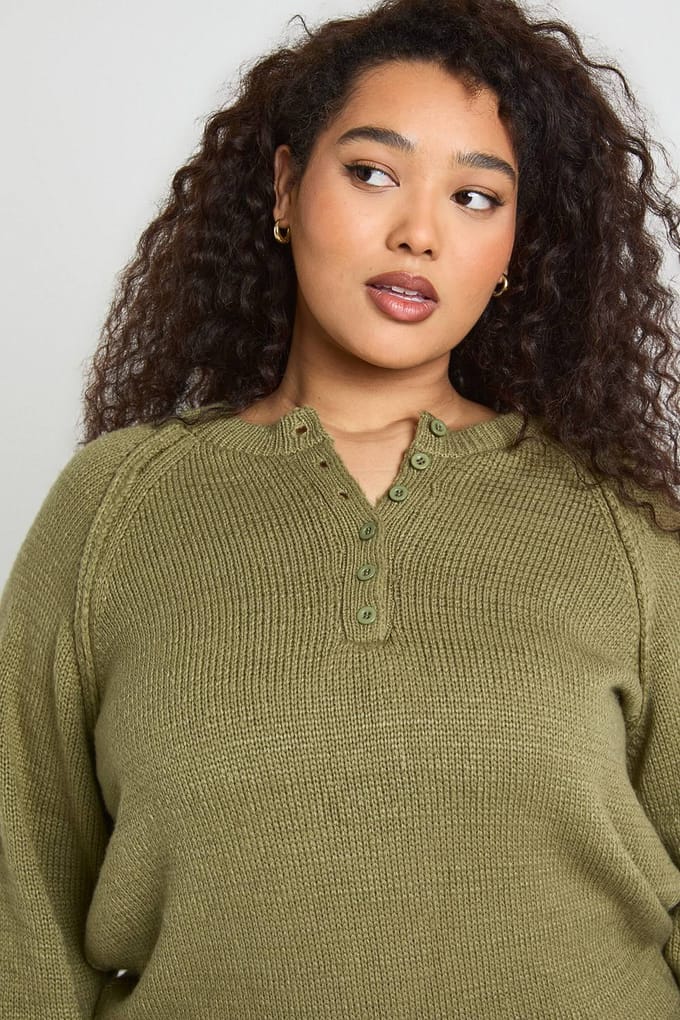 boohoo Dames Plus Zichtbare Naad Henley Gebreide Trui | Olive | Maat: 28