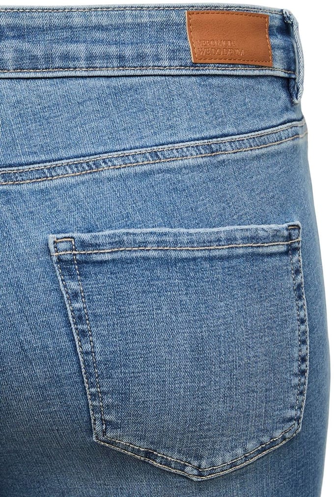 Vero Moda Curve Flared fit jeans VMCFLASH Mid rise Flared fit Jeans