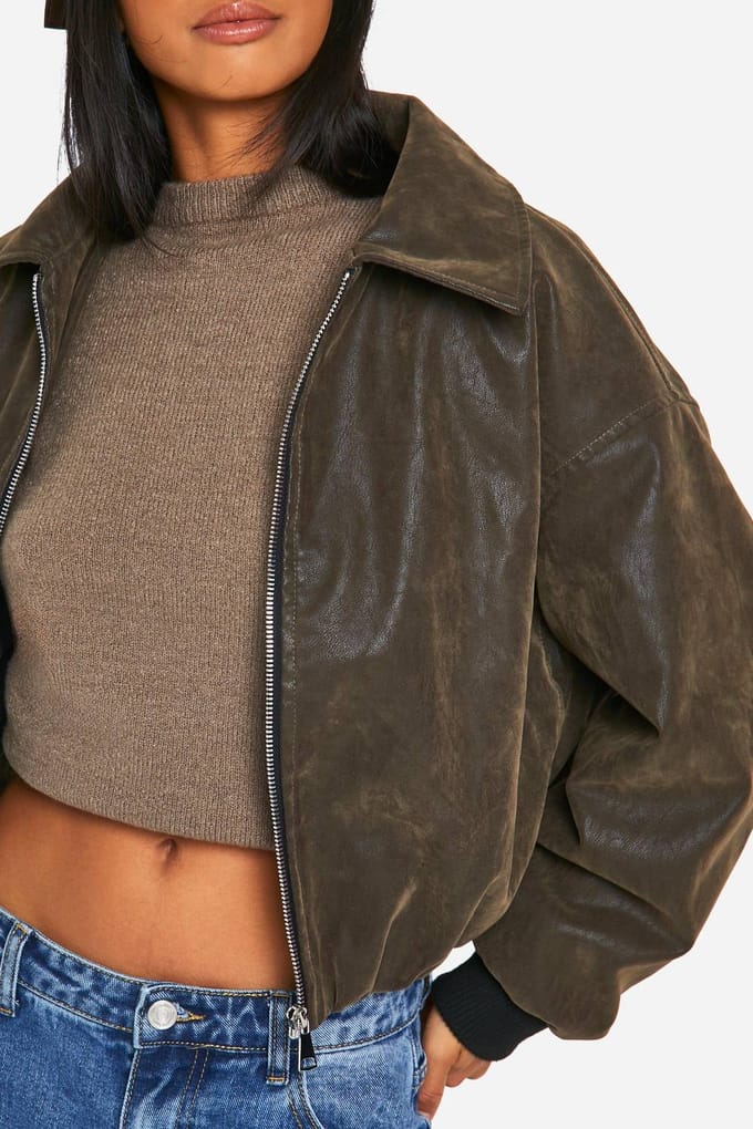 boohoo Dames Petite Vintage Look Bomberjack van kunstleer | Bruin | Maat: 42