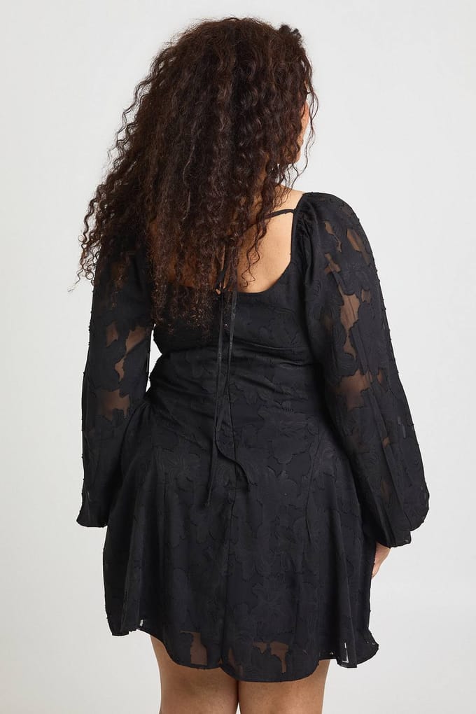 boohoo Dames Plus Burnout Chiffon Boerinnetje Skater Jurk | Zwart | Maat: 44