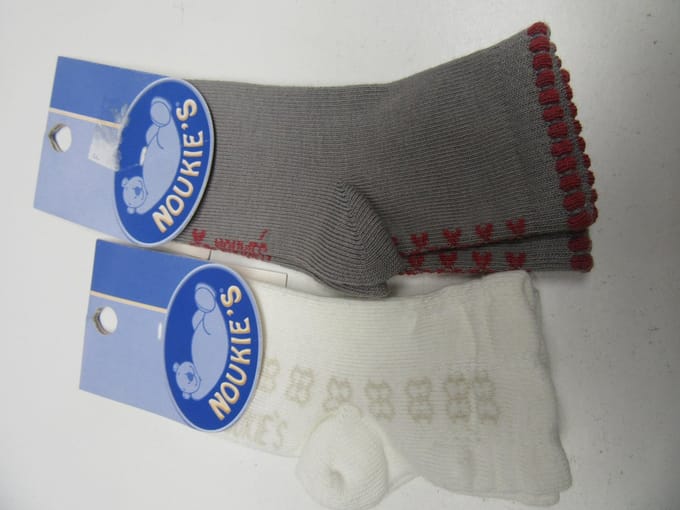 2 pack voor meisjes van noukie's , wit en taupe 3jaar  maat 24
