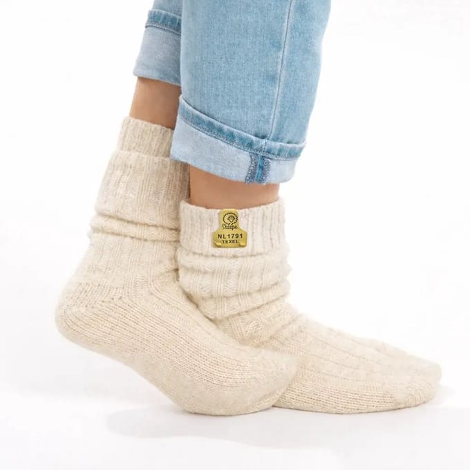 Skéépe – wollen sokken – Wit – Texelse wol – geel label