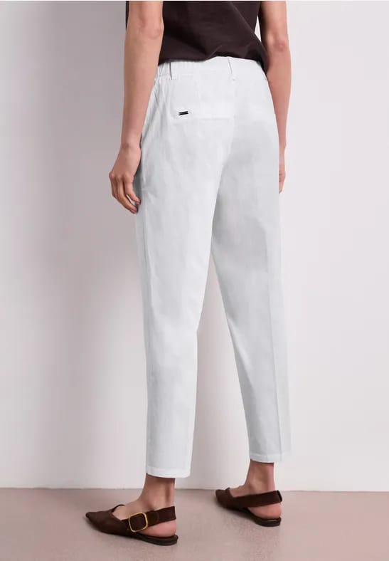 Casual fit chino's in een zachte stof