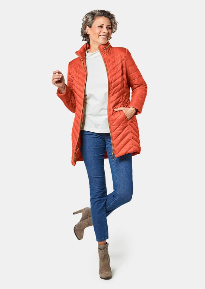 Flatteus, licht, lang gewatteerd jack - terracotta - Gr. 42 van Goldner Fashion
