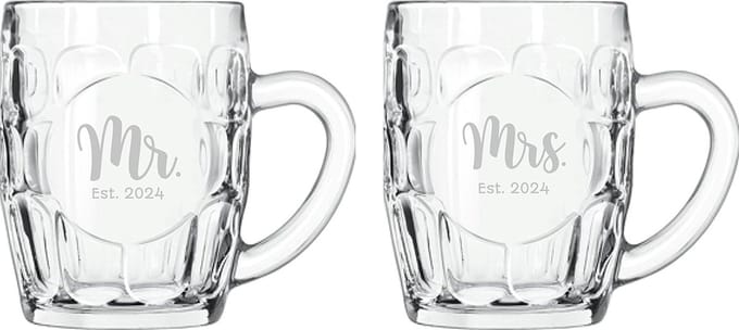 Gegraveerde set bierpullen 55cl Mr. Est. 2024 - Mrs. Est. 2024