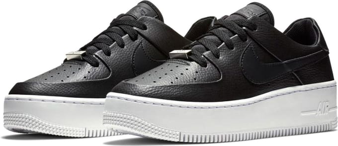 Nike Air Force 1 Sage Low Sneaker Dames  Sneakers - Maat 40 - Vrouwen - zwart/wit