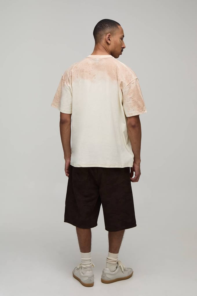 Ecru Oversized T-shirt Met Zichtbare Naden, Schorpioen Print En Spray Wash Effect | Size Small