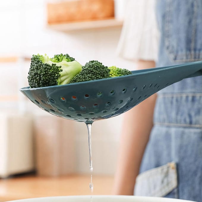 Plastic Schuimspaan Grote Capaciteit Hittebestendig Multifunctioneel Fijn Gesleufde Lepel met Klem gray