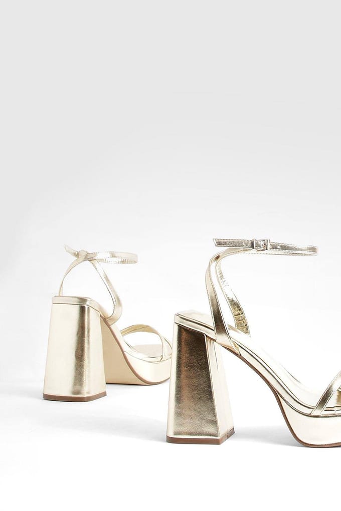 boohoo Dames Wide Fit Multi Strap High Platform Twee-Delige Hakken | Goud | Maat: 40