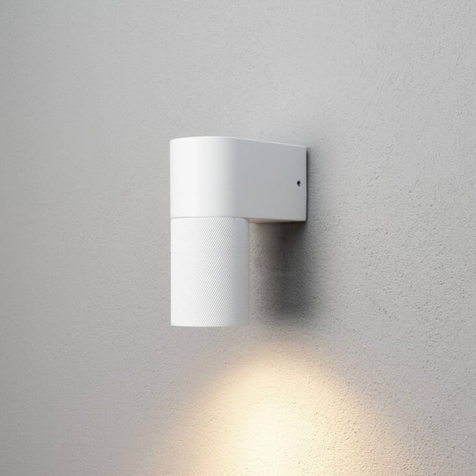 Konstsmide Temi buitenwandlamp, wit, breedte 11 cm, aluminium