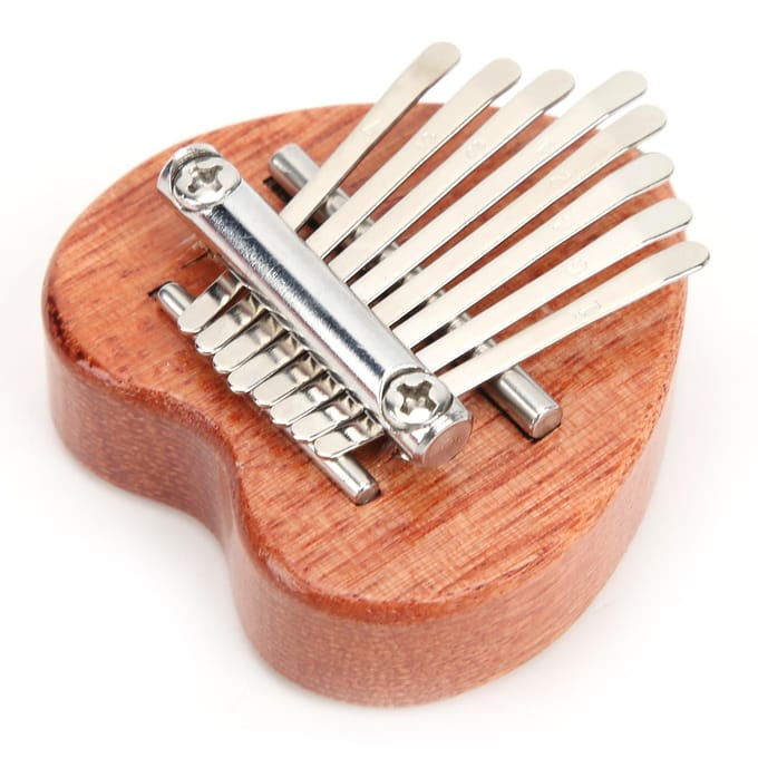Hartvormige Duimpiano Draagbaar Helder 8 Toetsen Mahonie Hout Toetsinstrument voor Beginners brown